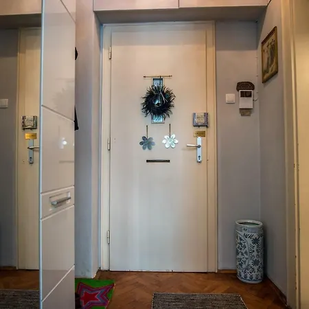 Cozy In The Heart Of Apartman
